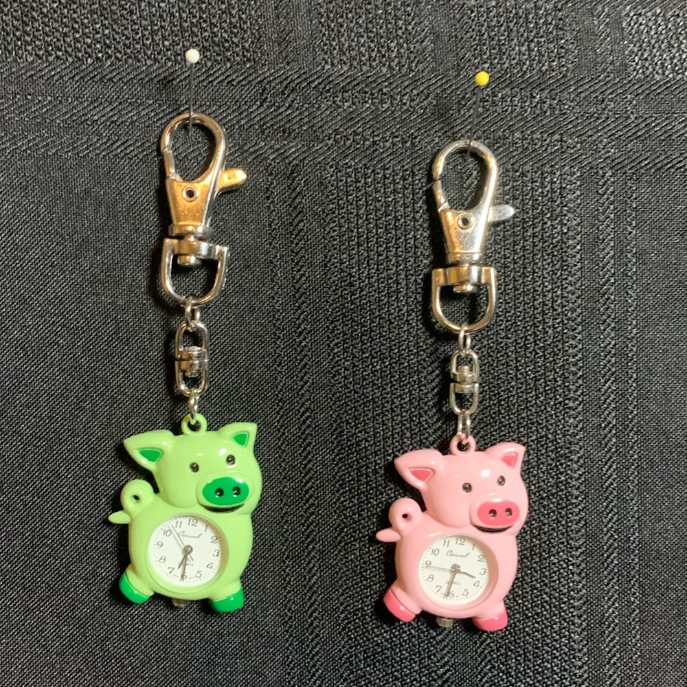 PIG Clip On Watch. (Choose Pink or Green)